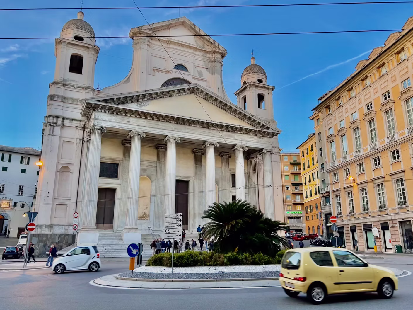 Piazza della Nunziata, Genoa